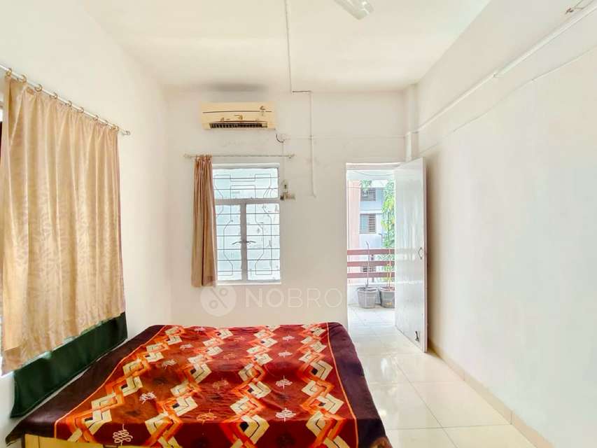 2 BHK Flat In Model Colony for Rent  In Deep Bungalow Chowk