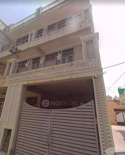 1 RK Flat In Standalone Building  for Rent  In Sector 9