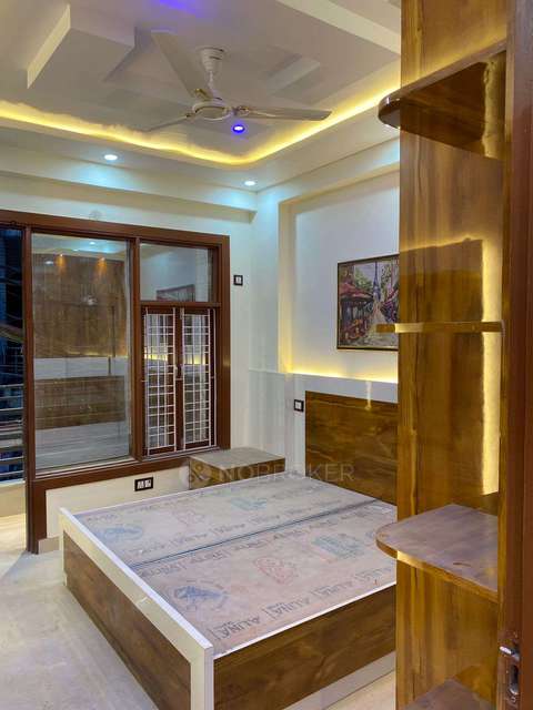 3 BHK Flat In Ravinder Apartment For Sale  In Raj Nagar