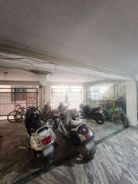 3 BHK Flat In Ashirwad Appartment For Sale  In  Manglapuri