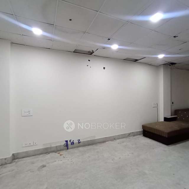 Showroom in Sector 6, Gurgaon for Rent 