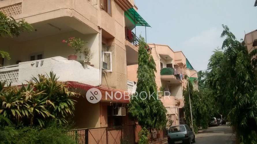2 BHK Flat In Rwa Jalvayu Vihar Noida for Rent  In Sector 25