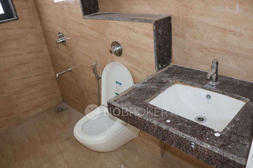 2 BHK Villa In Amanora Gold Towers for Rent  In Hadapsar