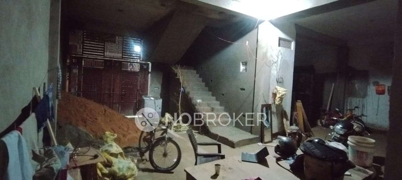 Godown/Warehouse in Ghonda, Delhi for sale 