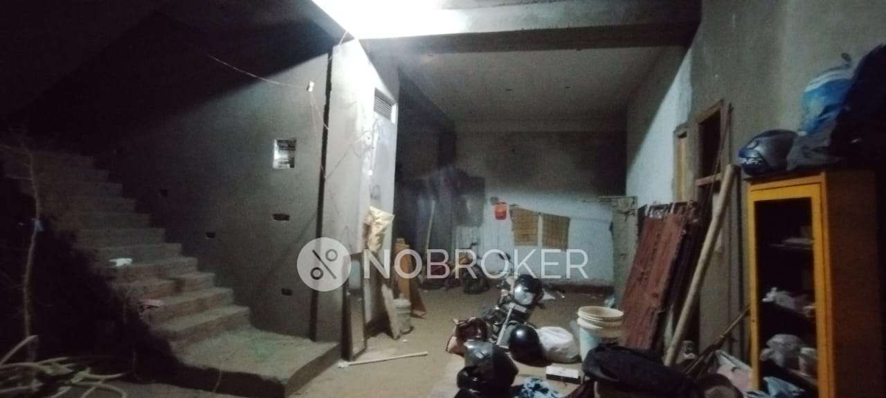 Godown/Warehouse in Ghonda, Delhi for sale 