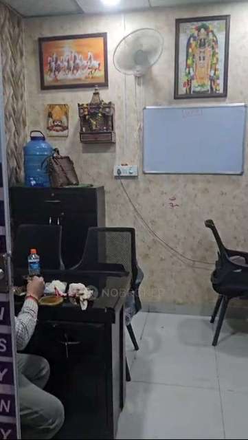 Shop in Sector 4, Greater Noida for Rent 