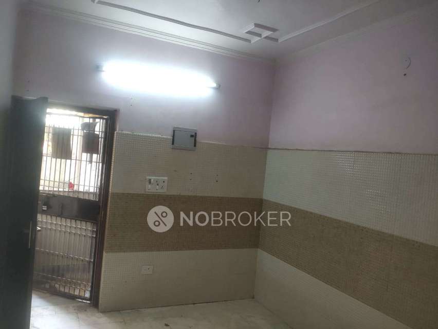 2 BHK Flat In Bda Flats  For Sale  In   Pitampura