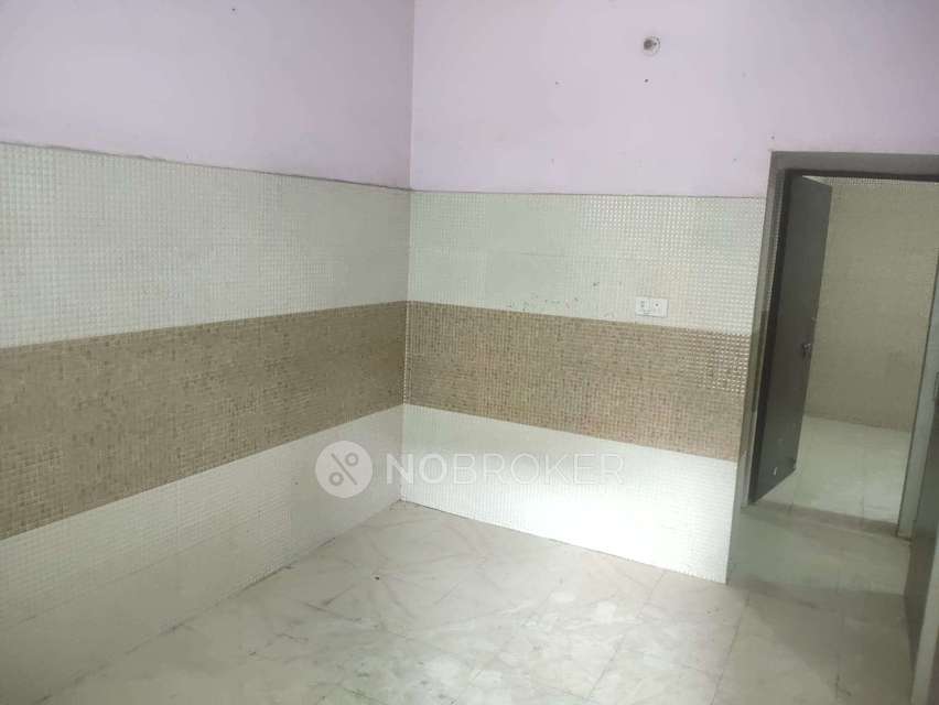 2 BHK Flat In Bda Flats  For Sale  In   Pitampura