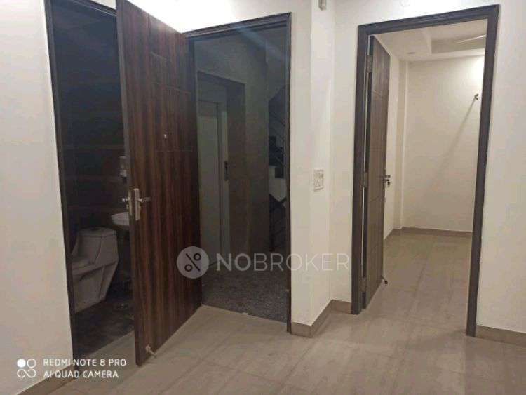 Independent House 642/19, Block 16, Karol Bagh, Delhi, 110005, India