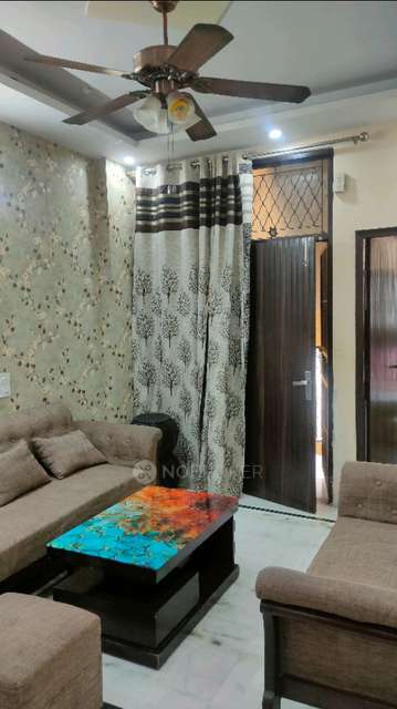 2 BHK Flat In Shivaji Enclave For Sale  In Rajouri Garden