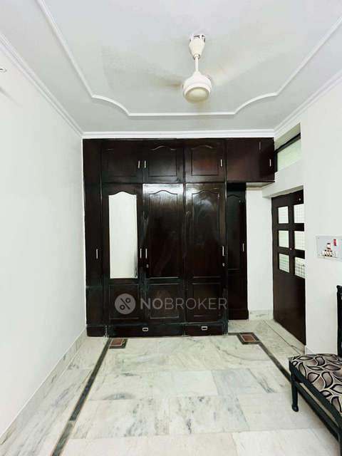 2 BHK Flat For Sale  In Shalimar Bagh