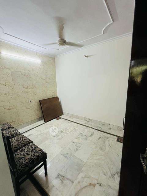 2 BHK Flat For Sale  In Shalimar Bagh