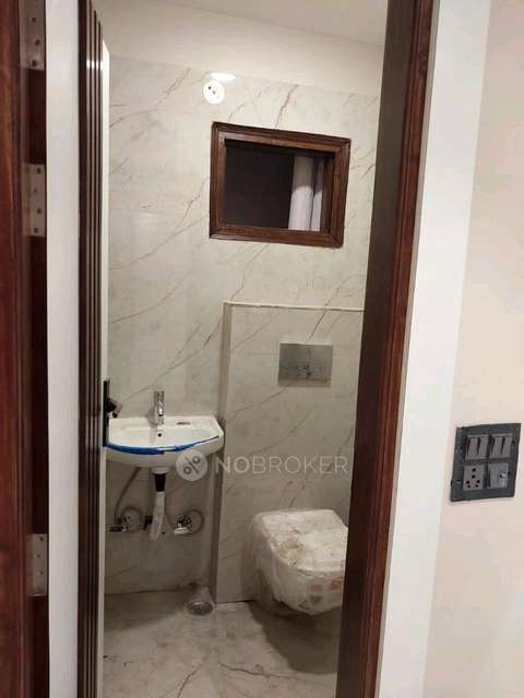 3 BHK Flat For Sale  In Shahdara