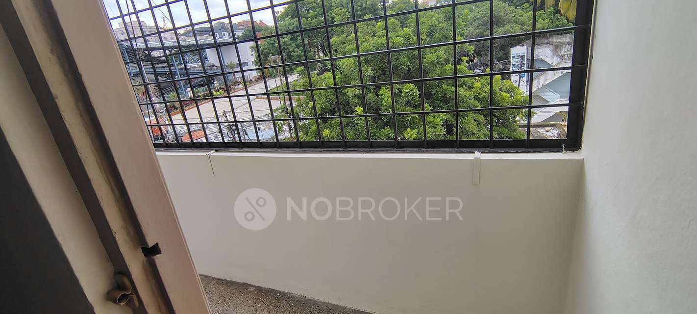 2 BHK Flat In Anurag Appartment For Sale  In Begumpet