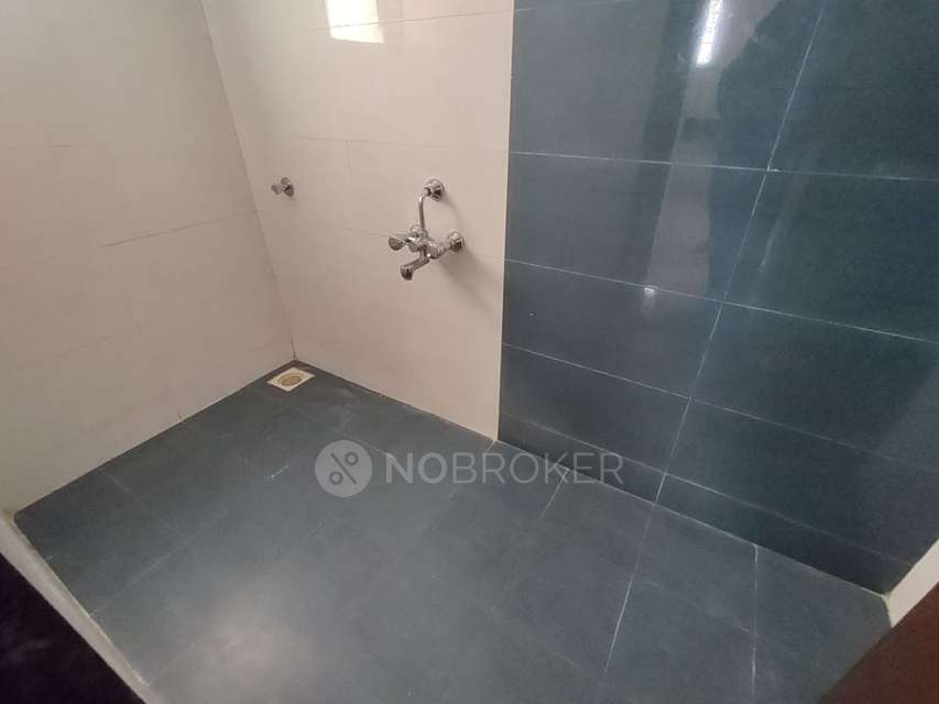 1 BHK Flat In Polence Luxuria  For Sale  In Hadapsar 