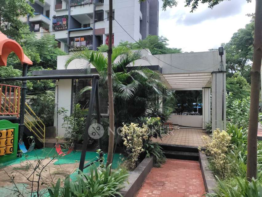 1 BHK Flat In Polence Luxuria  For Sale  In Hadapsar 