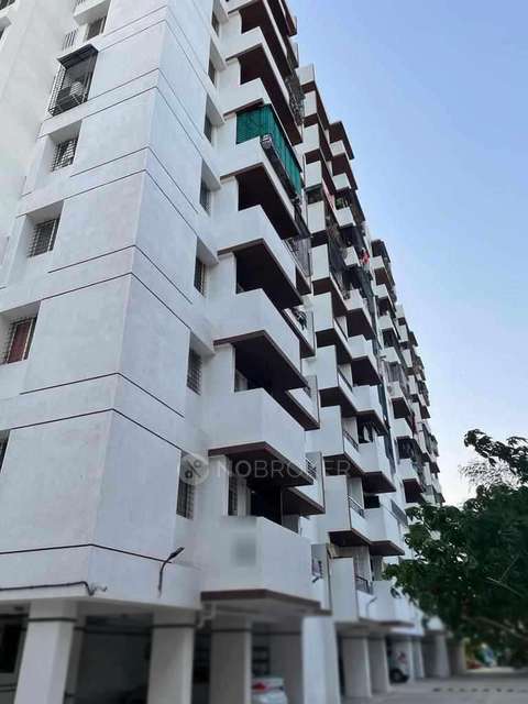 1 BHK Flat In Polence Luxuria  For Sale  In Hadapsar 
