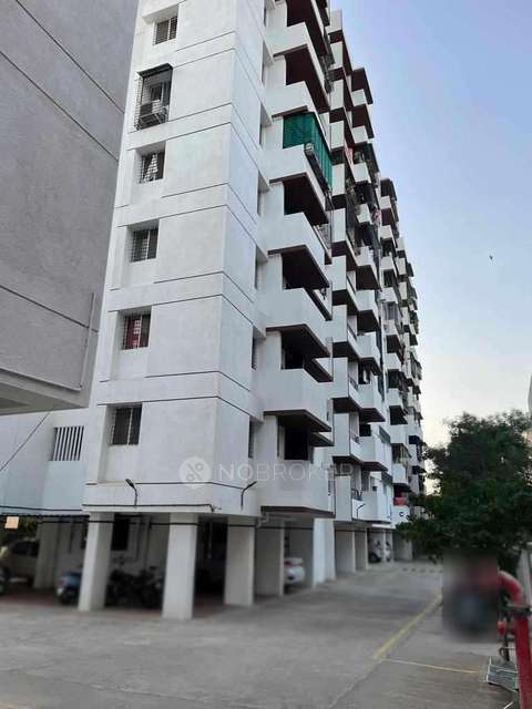 1 BHK Flat In Polence Luxuria  For Sale  In Hadapsar 