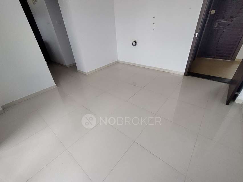 1 BHK Flat In Polence Luxuria  For Sale  In Hadapsar 