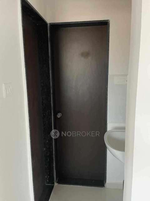 1 BHK Flat In Polence Luxuria  For Sale  In Hadapsar 