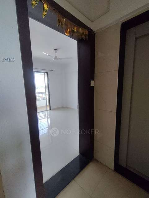 1 BHK Flat In Polence Luxuria  For Sale  In Hadapsar 