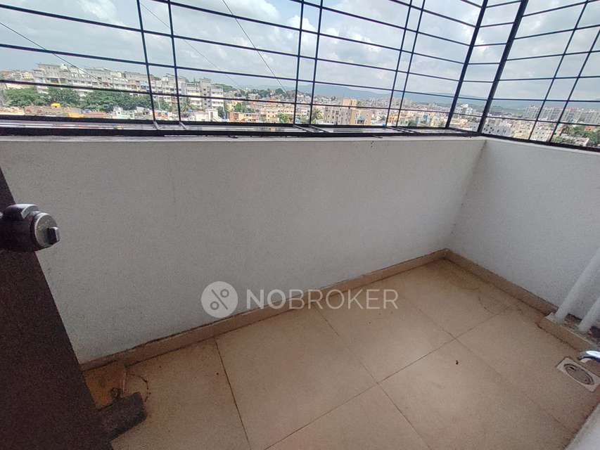 1 BHK Flat In Polence Luxuria  For Sale  In Hadapsar 