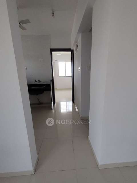 1 BHK Flat In Polence Luxuria  For Sale  In Hadapsar 