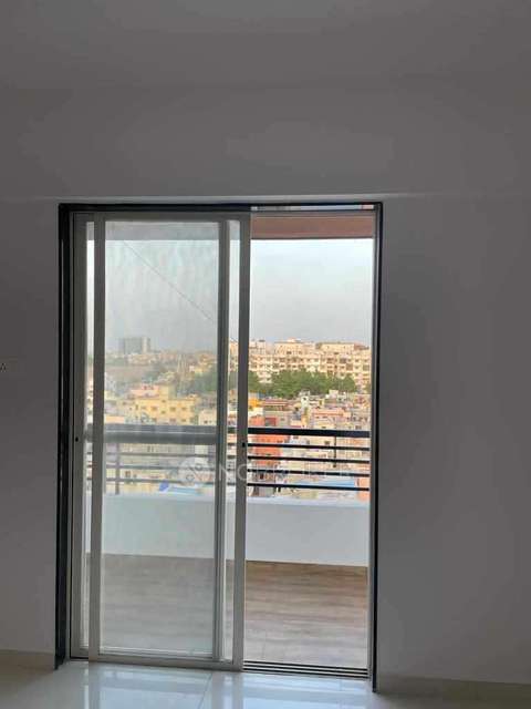 1 BHK Flat In Polence Luxuria  For Sale  In Hadapsar 