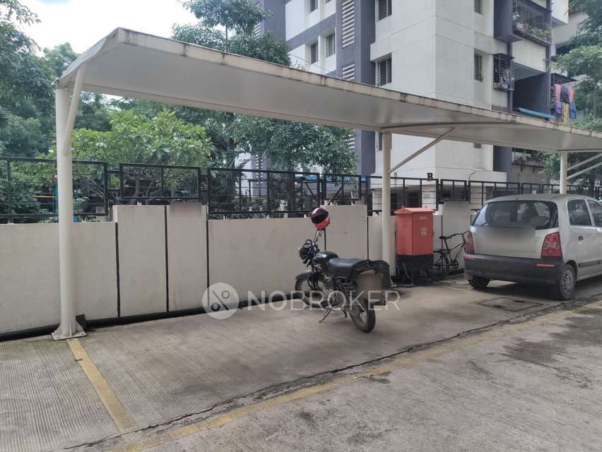 1 BHK Flat In Polence Luxuria  For Sale  In Hadapsar 