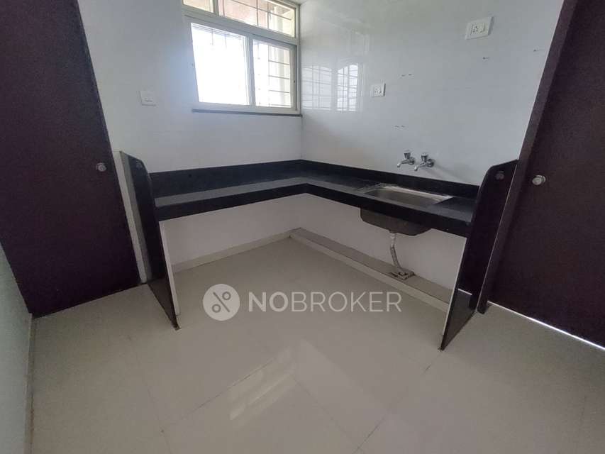 1 BHK Flat In Polence Luxuria  For Sale  In Hadapsar 