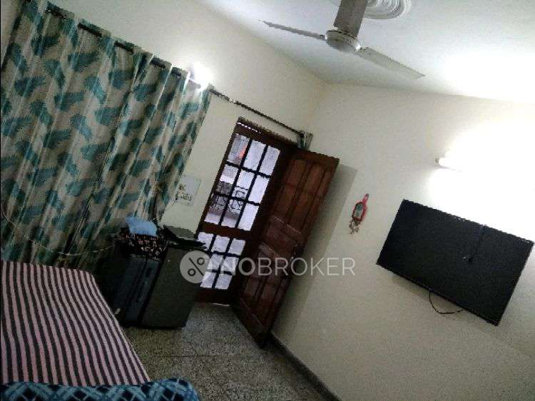 1 RK House for Rent  In Sector 17c