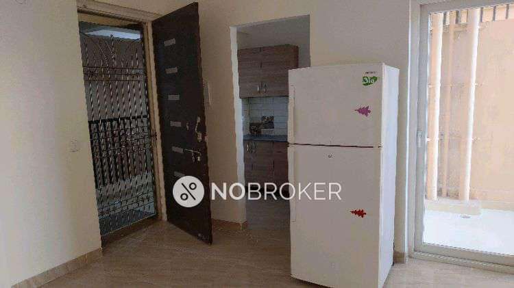 2 BHK Flat In Gaur City 14th Avenue Phase 1 For Sale  In Sector 4