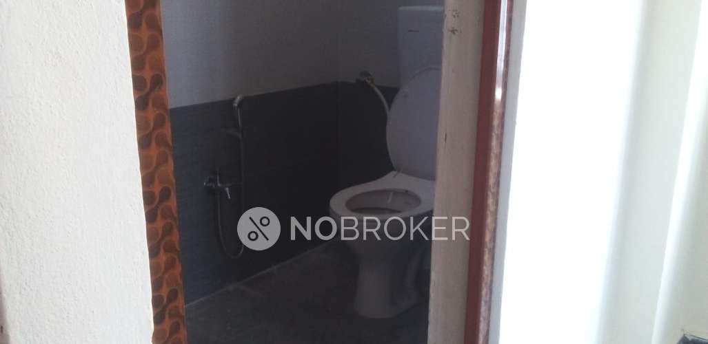 4+ BHK Flat For Sale  In Yellamma Banda