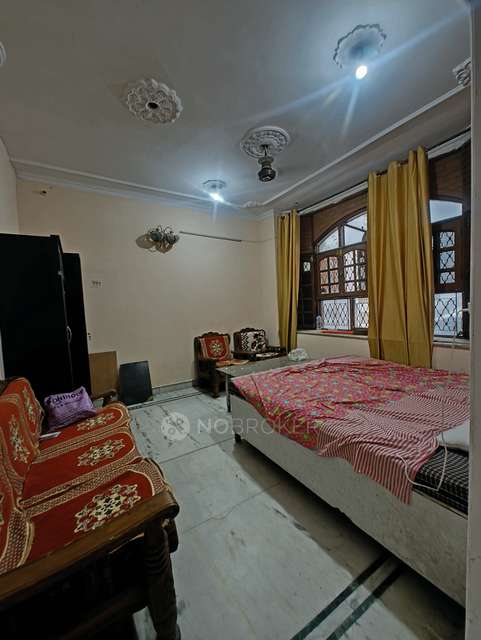 2 BHK Flat In Standalone Building  for Rent  In Tilak Nagar