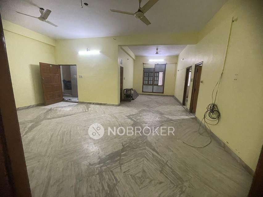 3 BHK Flat In Habib Building For Sale  In Shaikpet