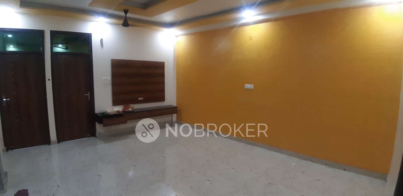 3 BHK Flat In Royal Garden for Rent  In Shastri Nagar