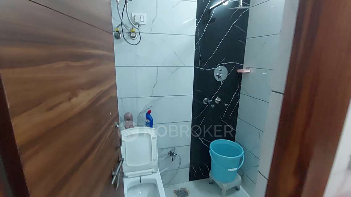 3 BHK Flat In Ag1 Pocket Vikaspuri, Vikaspuri For Sale  In Vikaspuri