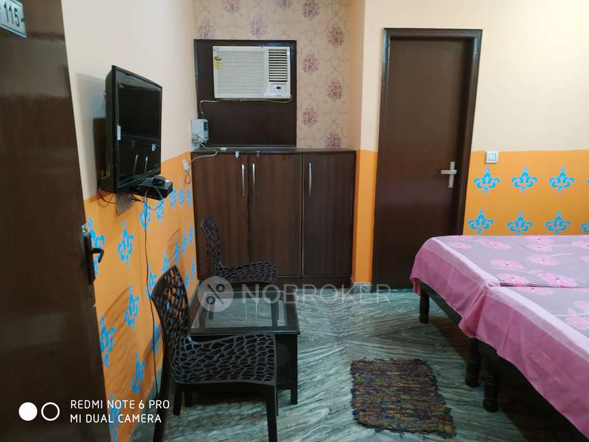 PG for Boys in Mahipalpur, 