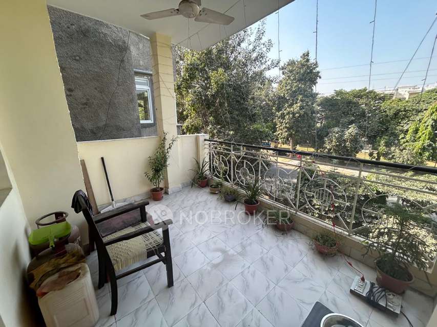 3 BHK Flat In Navyug Adarsh Apartment  For Sale  In Vikaspuri
