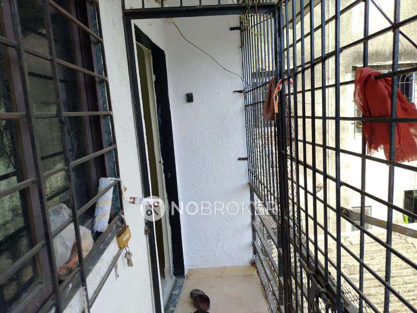 1 RK Flat In Kalubai Niwas Building For Sale  In Vashi