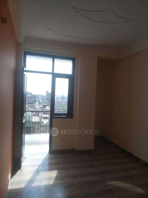 2 BHK Flat For Sale  In Nai Basti Dundahera