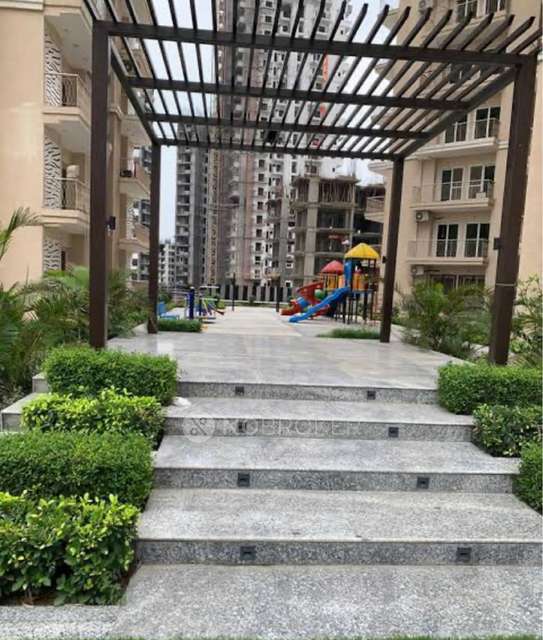 2 BHK Flat In Apex Golf Avenue For Sale  In Sector 1 Apex Golf Avenue 1, Amrapali Leisure Valley