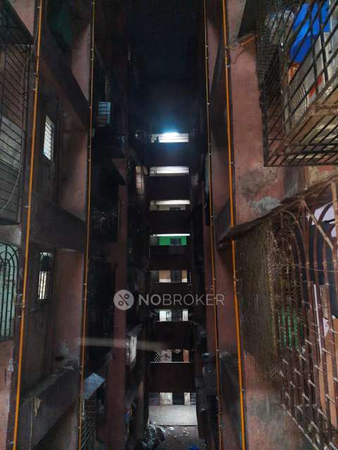 1 RK Flat In Juhu Coperative Housing Society For Sale  In Jogeshwari West