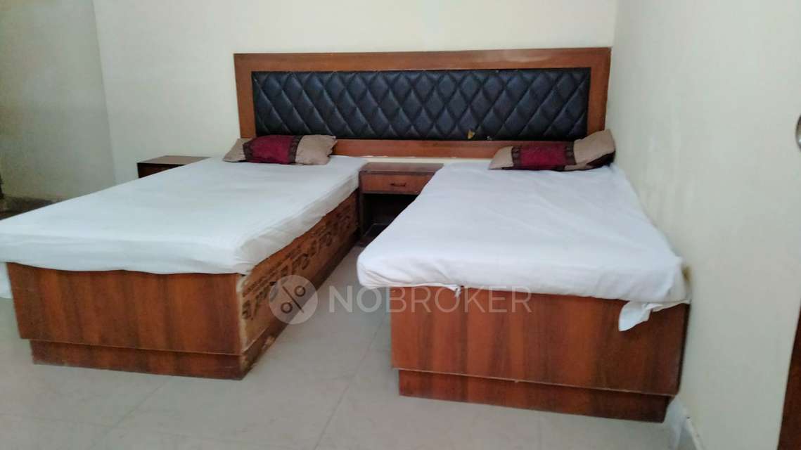 PG for Girls in  Karol Bagh