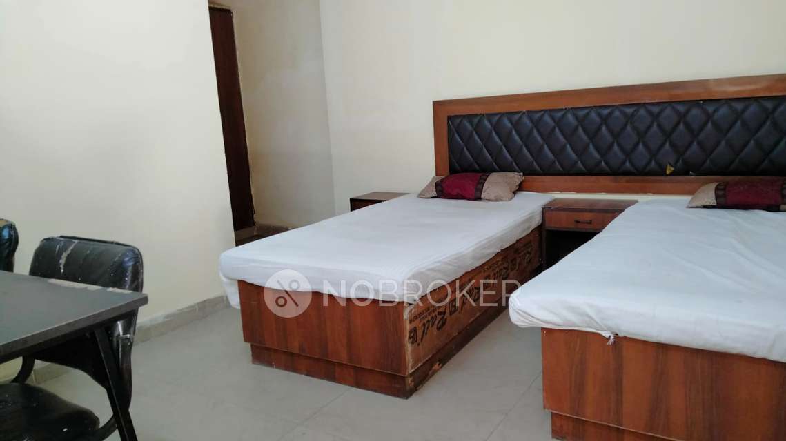 PG for Girls in  Karol Bagh