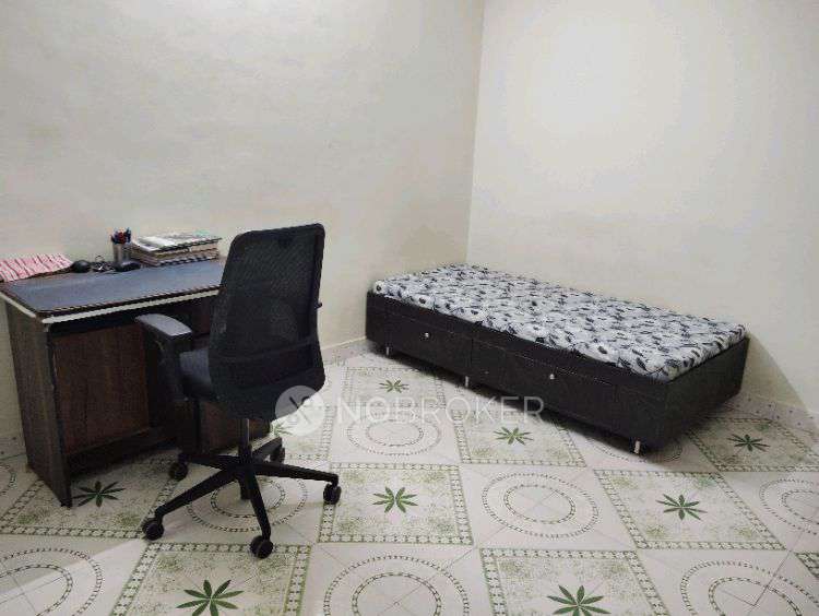 Flats, Apartments On Rent in Mantri Niketan Building, Pune 130+