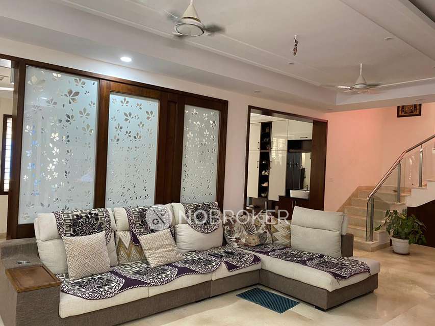 4 BHK Flat for Rent  In Gopanapalli Thanda