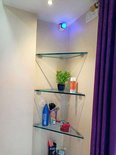 2 BHK Flat In Shree Complex For Sale  In Borivali West