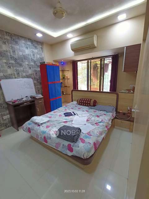 2 BHK Flat In Shree Complex For Sale  In Borivali West