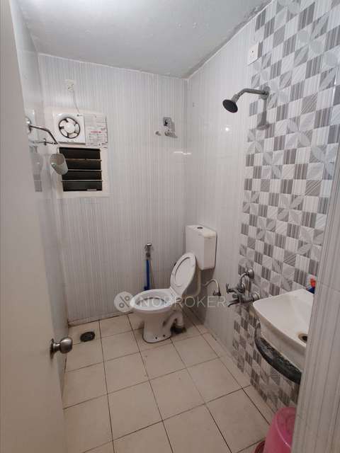 2 BHK Flat In Amarprakash Temple Waves For Sale  In Kundrathur